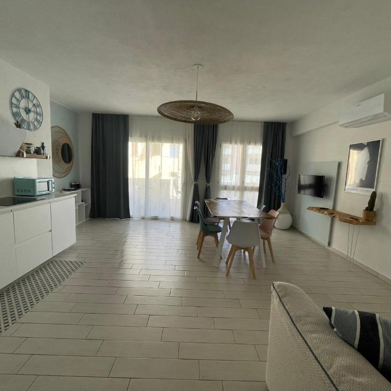 Grechels - Two-Bedroom Apartment - 5