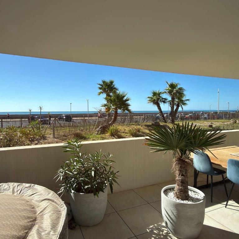 Superbe appartement en bord de mer avec jacuzzi et vue imprenable a Valras Plage - Appartement - 8