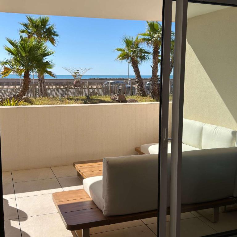 Superbe appartement en bord de mer avec jacuzzi et vue imprenable a Valras Plage - Appartement - 12