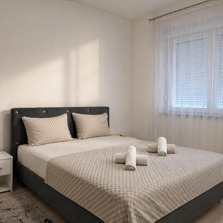 Central Mostar - Apartman sa 2 Spavaće Sobe - 1