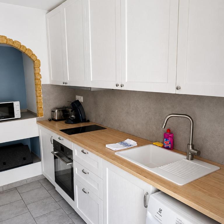 Studio cosy 22 m2 - Centre historique Agde - WiFi et linge - Appartement 1 Chambre - 6