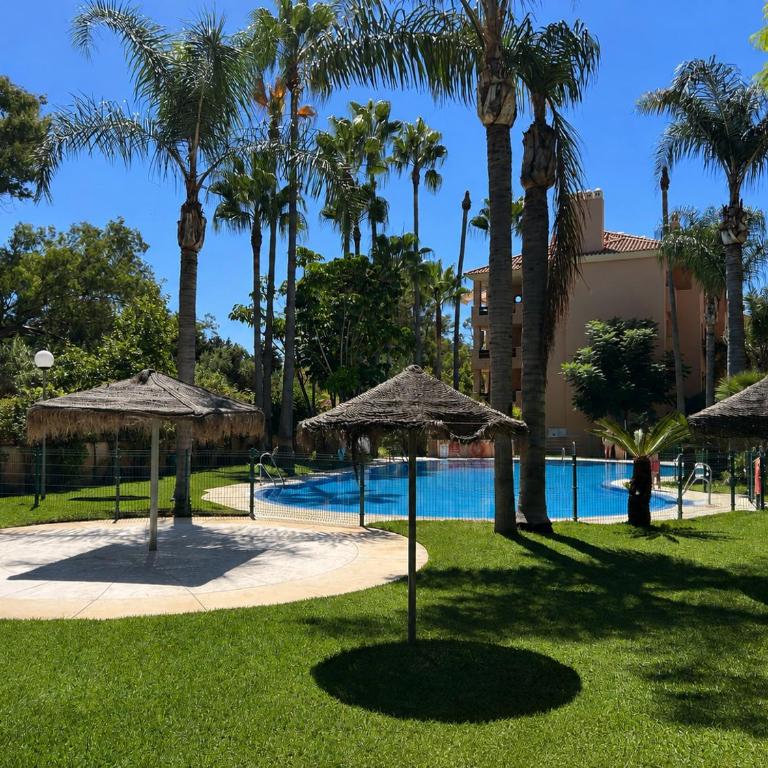 Marbella Dunas de Cabopino 2BR Apartment with Private Garden, Pool & Parking - Magnolia Properties - Appartamento con 2 Camere da Letto e Terrazza - 24