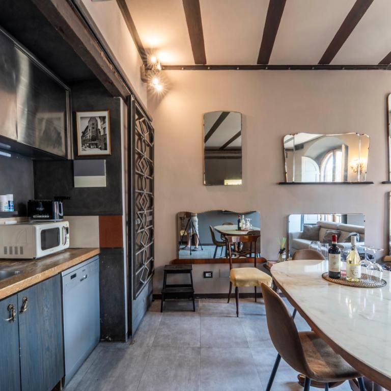 Magnificent View Apartment - Two-Bedroom Apartment - 12