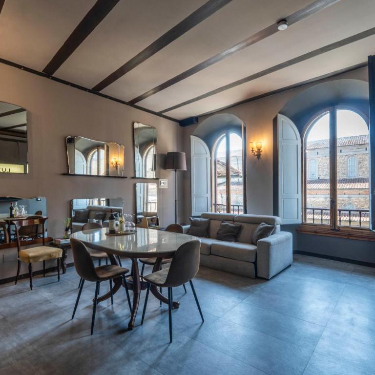 Magnificent View Apartment - Two-Bedroom Apartment - 25