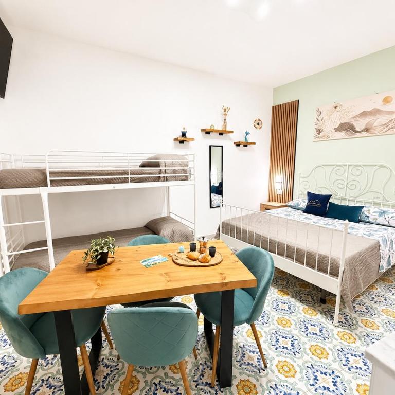 Anima di Napoli Centro Storico - Deluxe Quadruple Room - 15