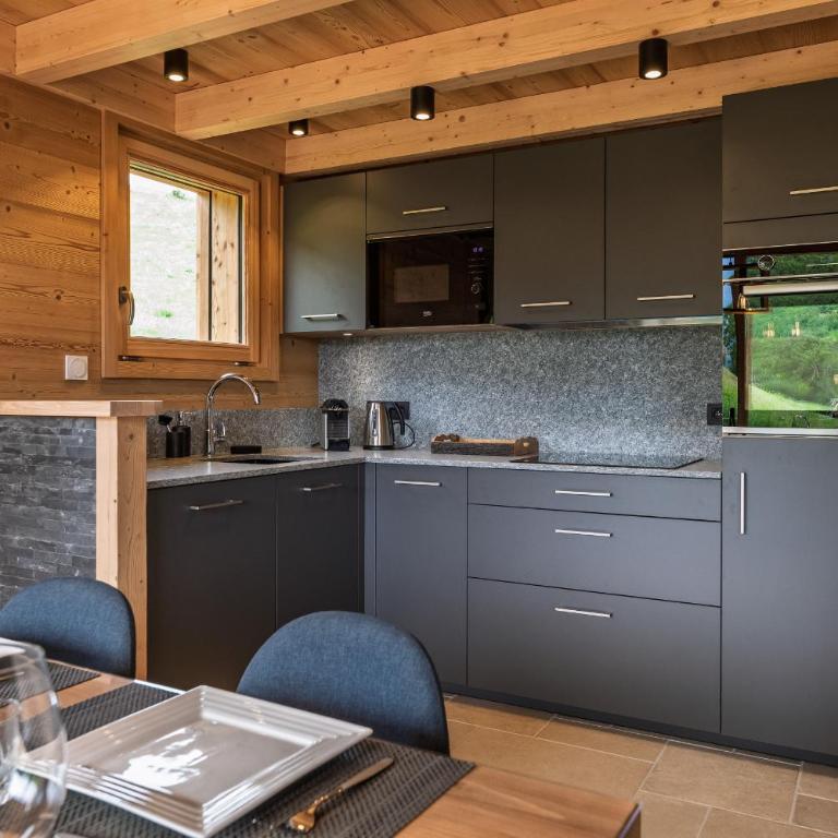Chalet Cerisier - Two-Bedroom Chalet - 7