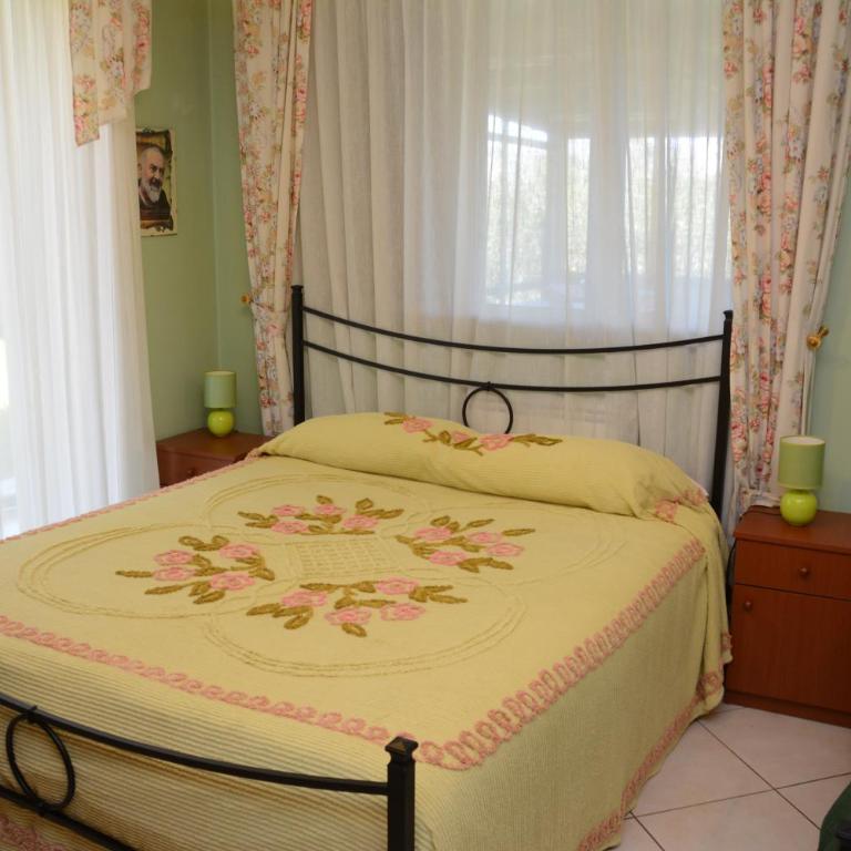 B&B Villa San Leonardo - Camera Familiare con Vista Giardino - 3