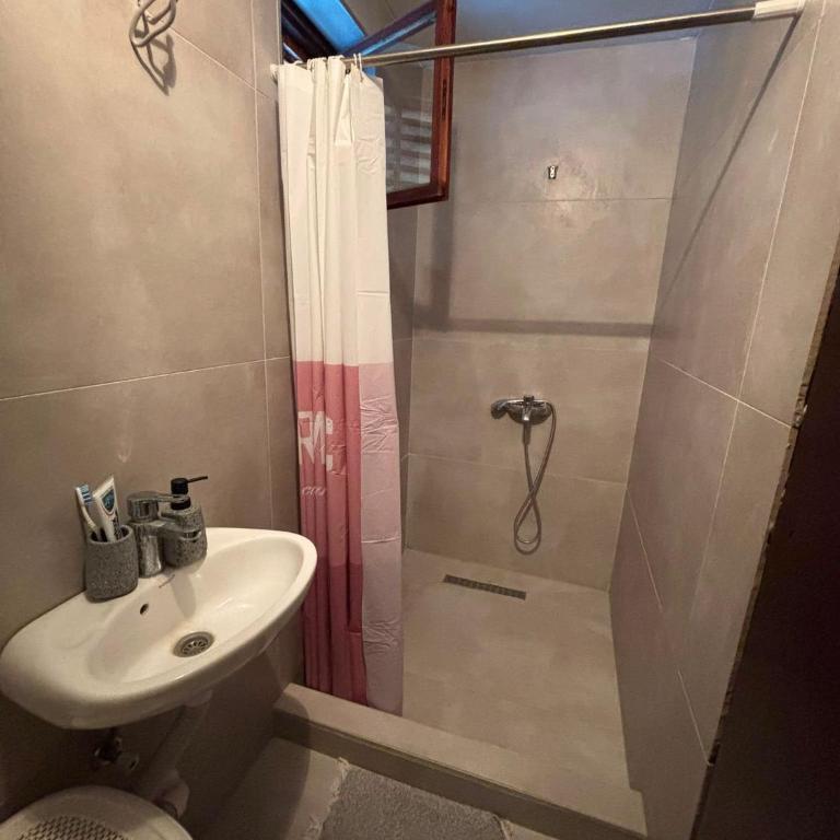 Forest Escape Banja Luka - Three-Bedroom House - 20