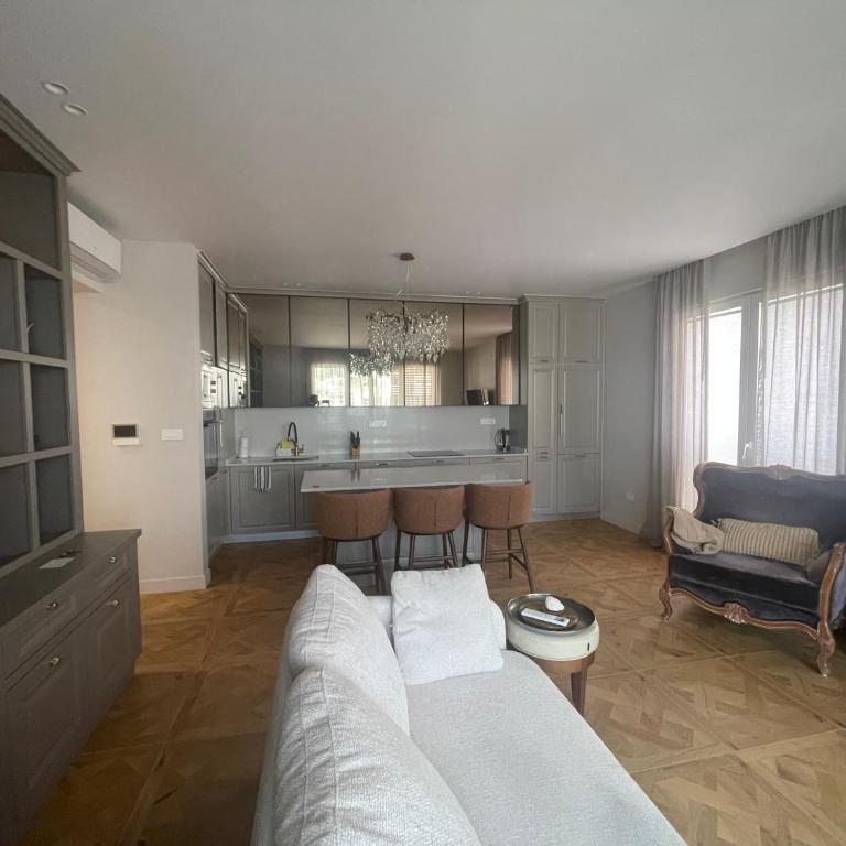 River side apartment B9 - Apartman sa 1 Spavaćom Sobom, Balkonom i Pogledom na Planinu - 5
