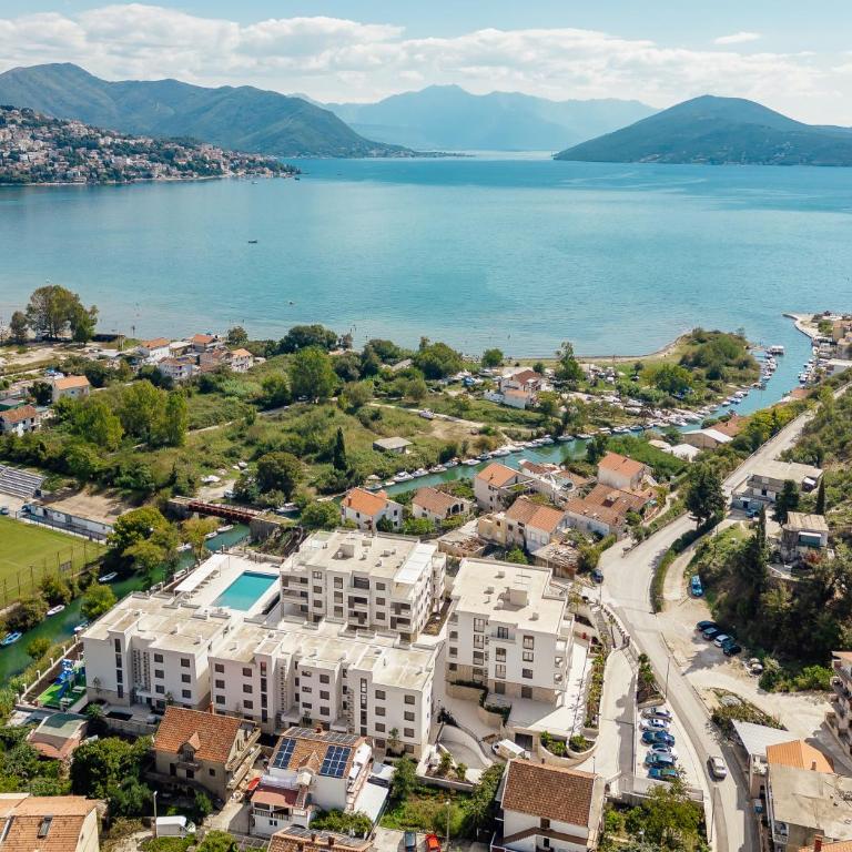 River side apartment B9 - Apartman sa 1 Spavaćom Sobom, Balkonom i Pogledom na Planinu - 15