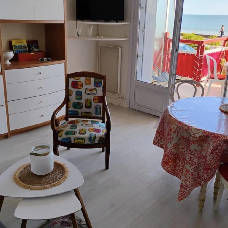 Spacious family nest facing the sea - Appartement - 5