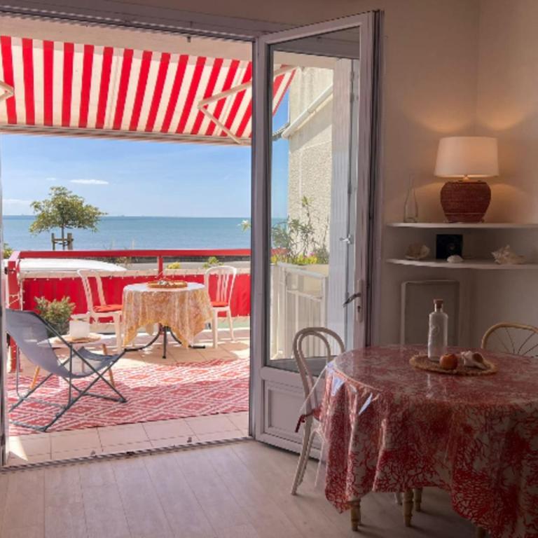 Spacious family nest facing the sea - Appartement - 6