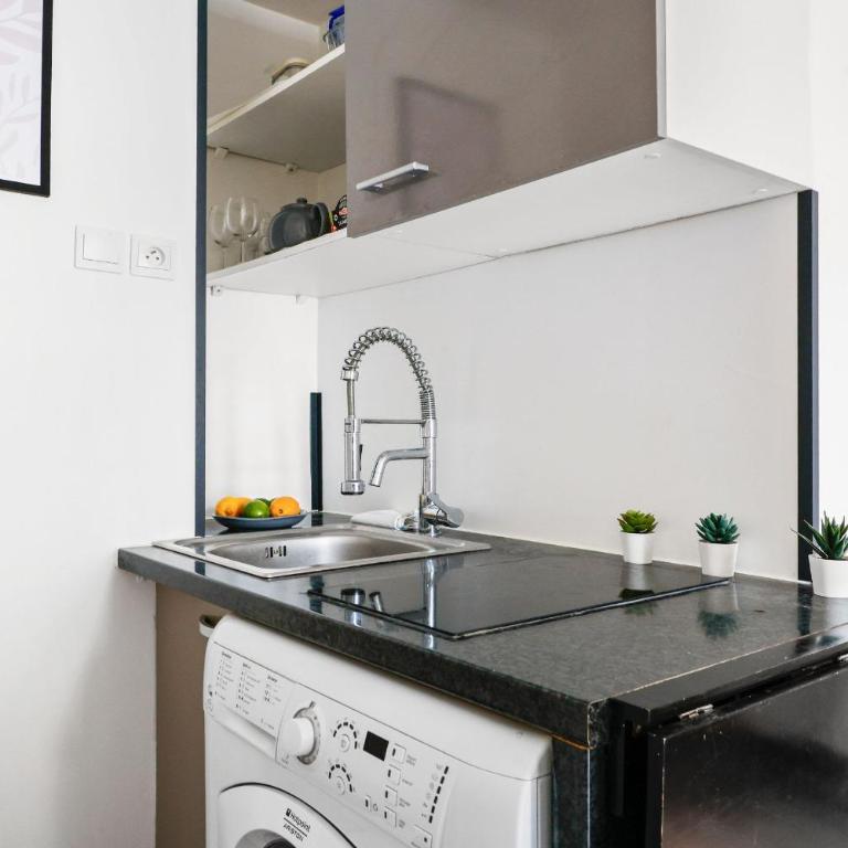 BnBNova - Cozy Stay Near Eiffel Tower & Invalides - Appartement - 7