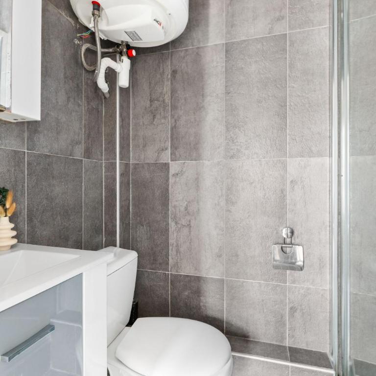 BnBNova - Cozy Stay Near Eiffel Tower & Invalides - Appartement - 12