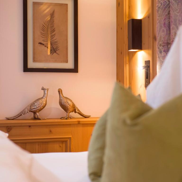 Alpin Hotel Garni Eder - Private Living - Superior Doppelzimmer - 11