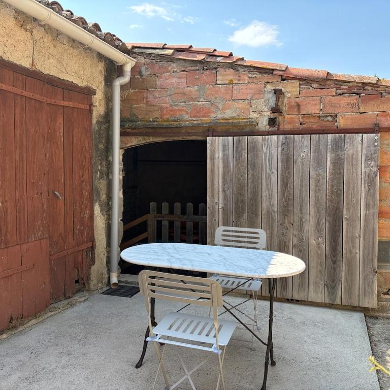 Le Moulin - maison authentique tout équipée, proche de la Cité médiévale - Maison 3 Chambres - 17