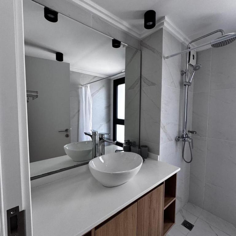 Apartamento de 2 dormitorios,4 Personas, Edificio Sea Garden,zona CANTEGRIL 2 Dormitorios - Apartamento de 2 dormitorios con vistas al jardín - 10