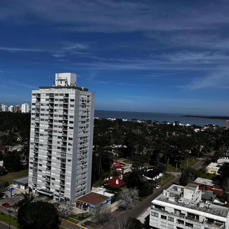 Apartamento de 2 dormitorios,4 Personas, Edificio Sea Garden,zona CANTEGRIL 2 Dormitorios - Apartamento de 2 dormitorios con vistas al jardín - 11