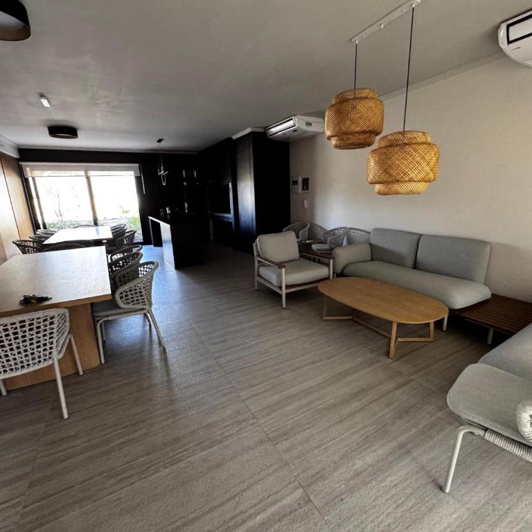 Apartamento de 2 dormitorios,4 Personas, Edificio Sea Garden,zona CANTEGRIL 2 Dormitorios - Apartamento de 2 dormitorios con vistas al jardín - 20