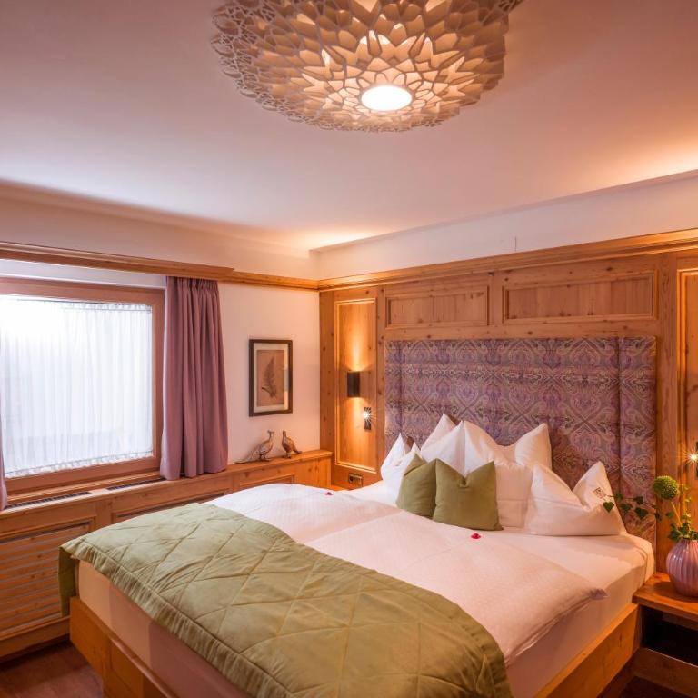 Alpin Hotel Garni Eder - Private Living - Superior Doppelzimmer - 12