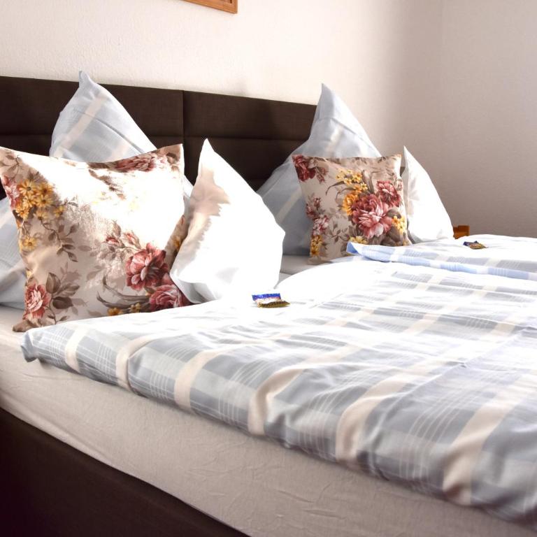 Hotel Tannenhof - Doppelzimmer mit Balkon - 5