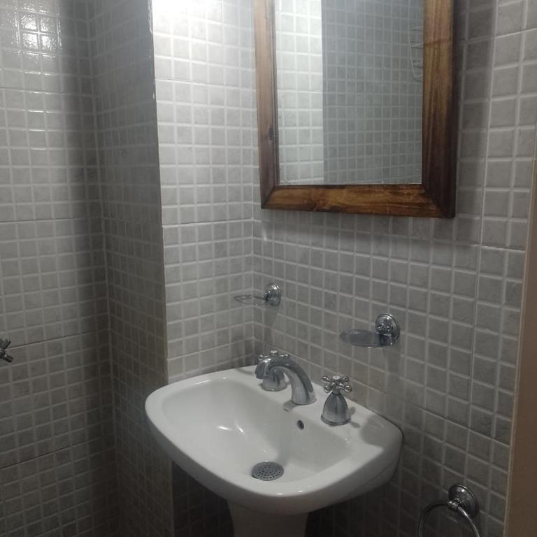 Departamento en Las Toninas - 2 ambientes con terraza - 300 mts del mar - Apartamento de 1 dormitorio - 16