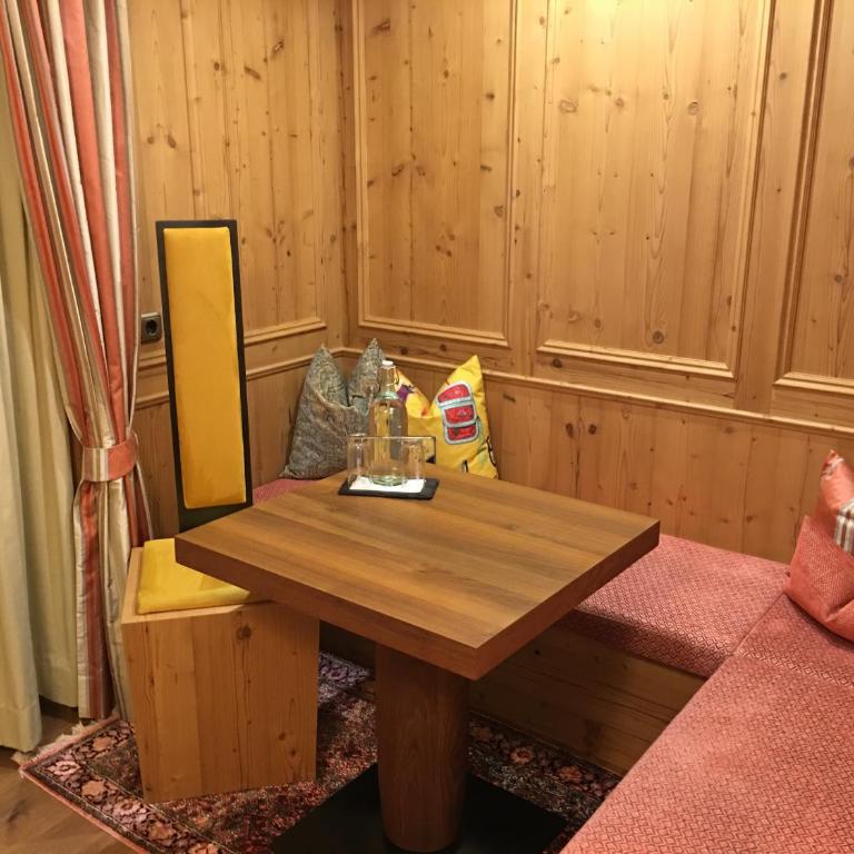 Alpin Hotel Garni Eder - Private Living - Superior Doppelzimmer - 8