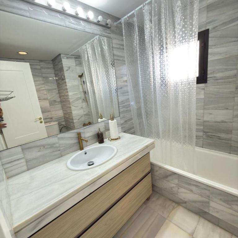 Casa 232 Modern Apartment in the Heart of Puerto Banús - Apartamento de 1 dormitorio - 3