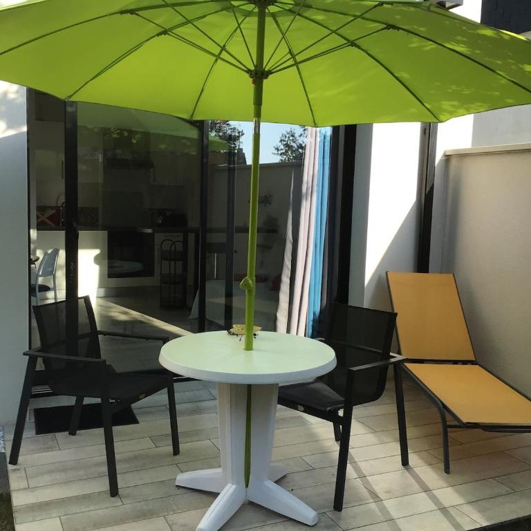 ENTRE MER ET BOIS Gîte indépendant idéal à 200 m de la plage - Appartement 1 Chambre avec Jardin - 20