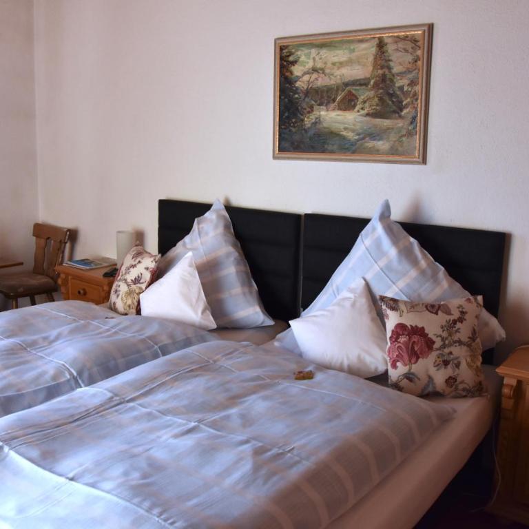 Hotel Tannenhof - Doppelzimmer mit Balkon - 8