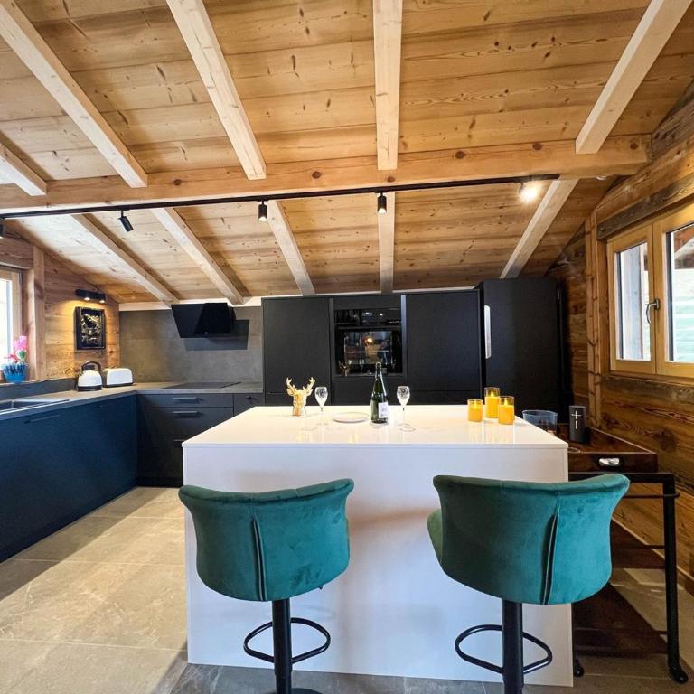Chalet de luxe aux Gets - 4 chambres pour 9 personnes avec jacuzzi et Wi-Fi - FR-1-671-314 - Chalet - 21