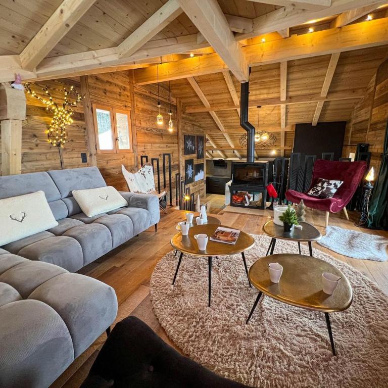 Chalet de luxe aux Gets - 4 chambres pour 9 personnes avec jacuzzi et Wi-Fi - FR-1-671-314 - Chalet - 23