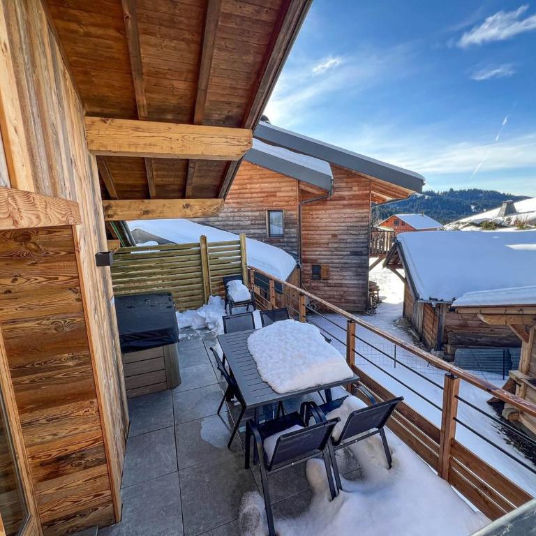 Chalet de luxe aux Gets - 4 chambres pour 9 personnes avec jacuzzi et Wi-Fi - FR-1-671-314 - Chalet - 32