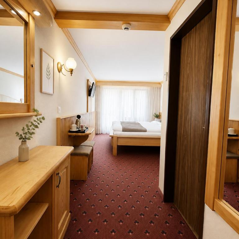 Hotel City - Doppelzimmer - 4