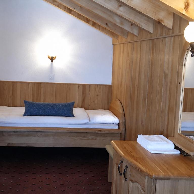 Hotel City - Dreibettzimmer - 3