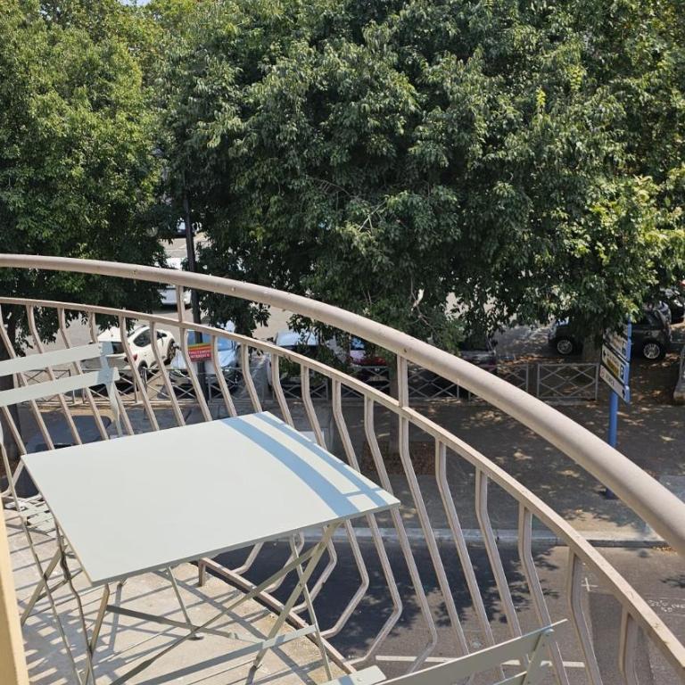 T3 rénové lumineux, clim, balcon, proche mer - Appartement 2 Chambres avec Balcon - 7