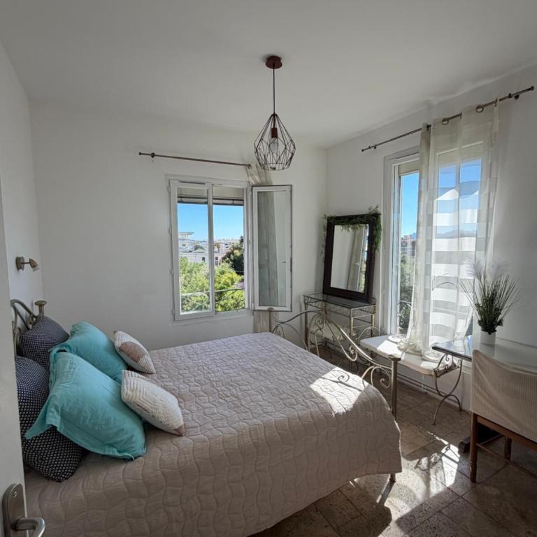 Grand Appt 6P climatisé dans villa avec piscine - 8 kms de Cannes - Appartement 2 Chambres - 50