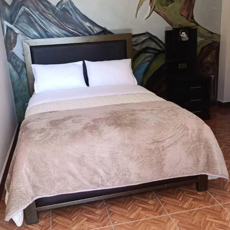 Hostal La Huella - Habitación Doble con baño privado - 1