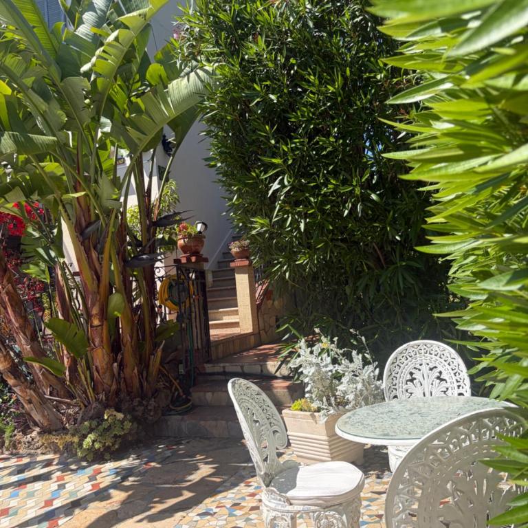 Grand Appt 6P climatisé dans villa avec piscine - 8 kms de Cannes - Appartement 2 Chambres - 60