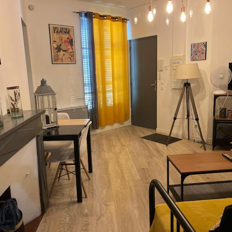 Hypercentre cathédrale - Appartement 1 Chambre - 12