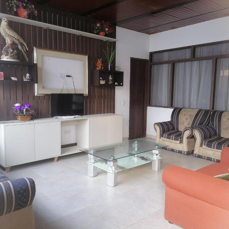Apartamento vacacional viaja con tu mascota - Three-Bedroom Apartment - 5