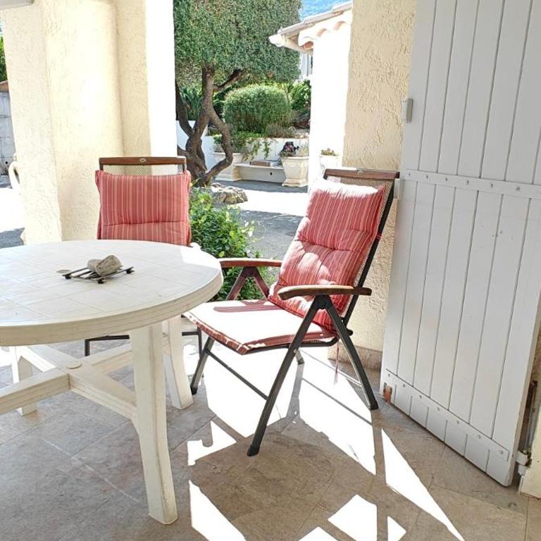 VILLA Plein Sud Piscine Spa Climatisation Parking privé calme et détente - Appartement avec Terrasse - 12