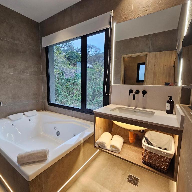 Casitas del Rio en Hotel Selva Montana - Two-Bedroom Villa - 7