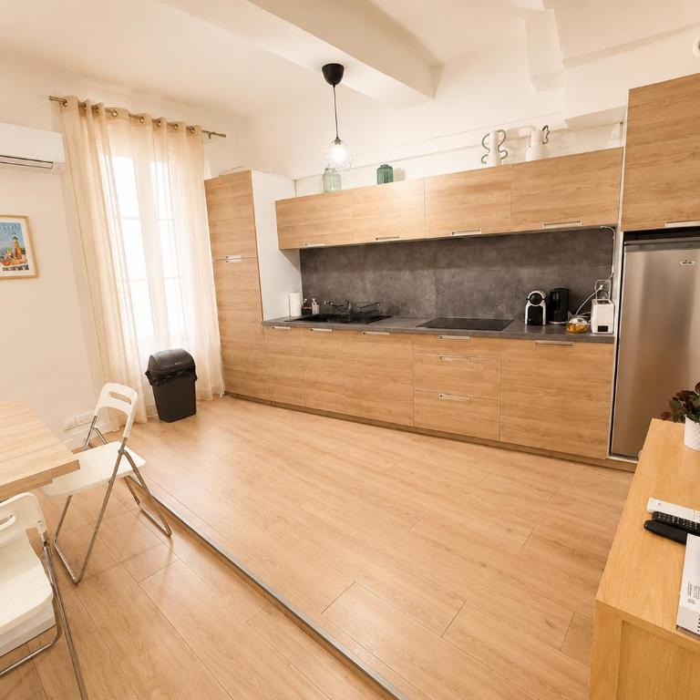 Cosy 2 bedrooms 2 bathrooms apartment - 1 min Palais & beaches - Apartment mit 2 Schlafzimmern - 4
