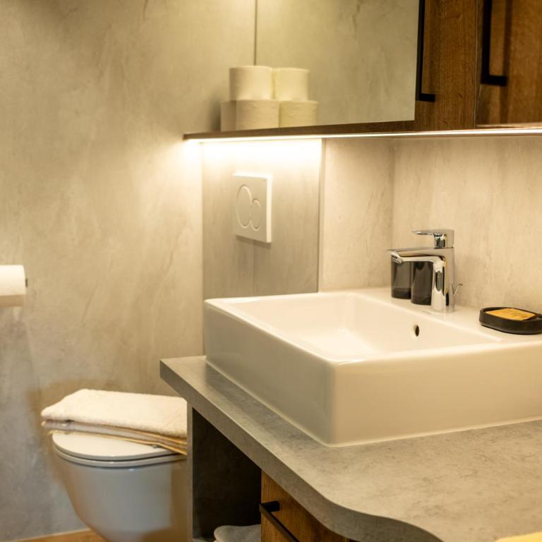 Haus Kella-Egg - Two-Bedroom Apartment with Balcony - 2