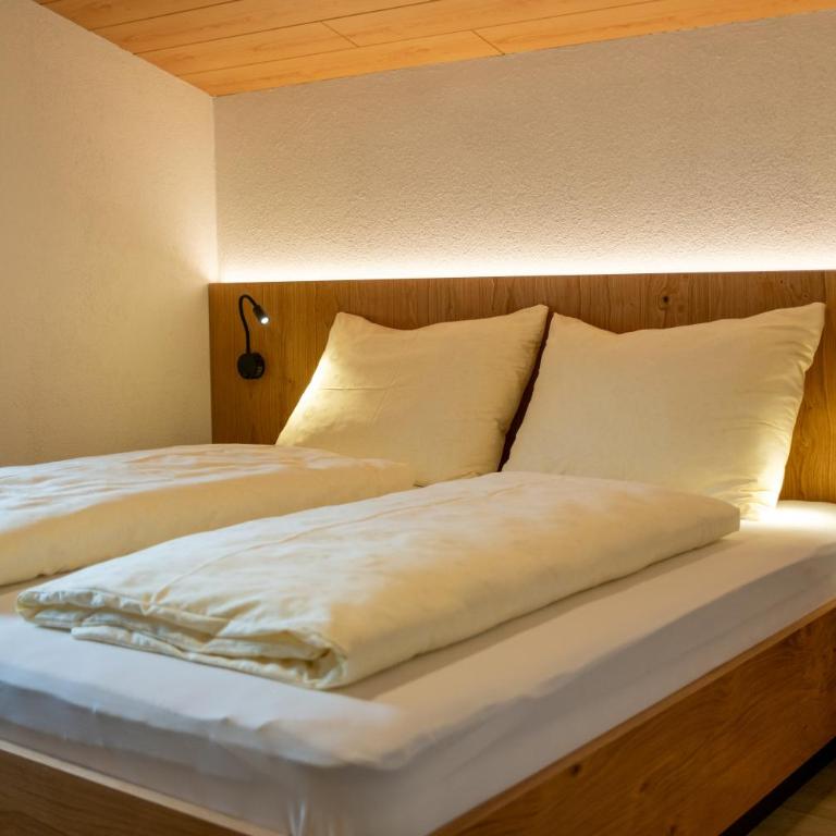 Haus Kella-Egg - Two-Bedroom Apartment with Balcony - 14