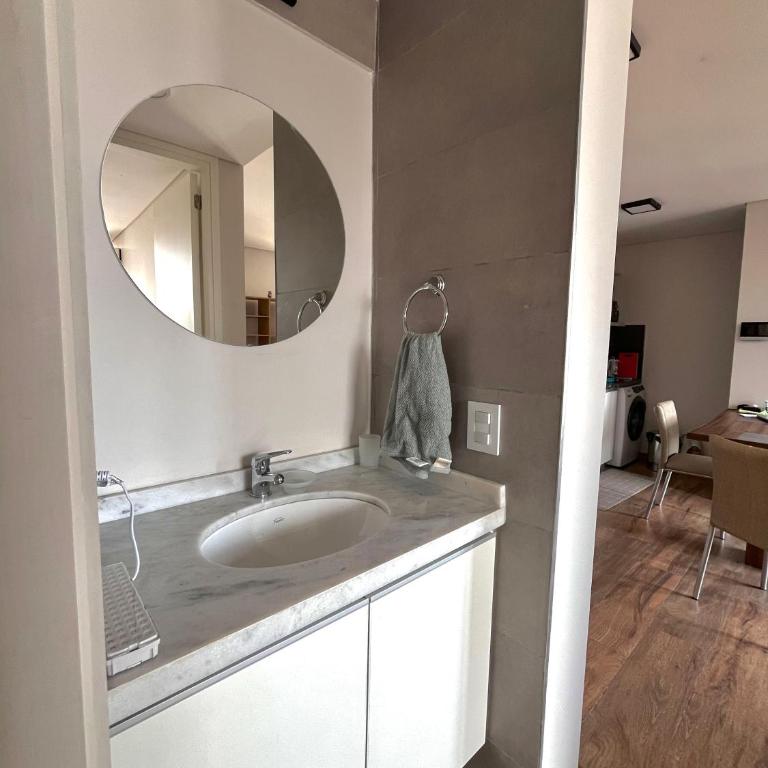 Hermoso Departamento en Opera Plaza al lado de Quality Espacios - One-Bedroom Apartment - 4