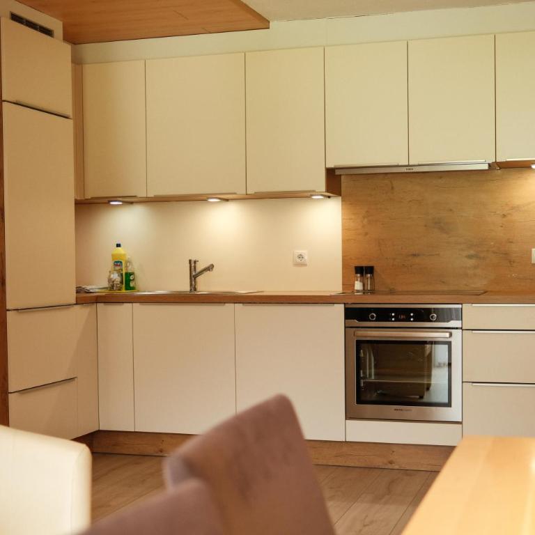 Haus Kella-Egg - Two-Bedroom Apartment with Balcony - 16