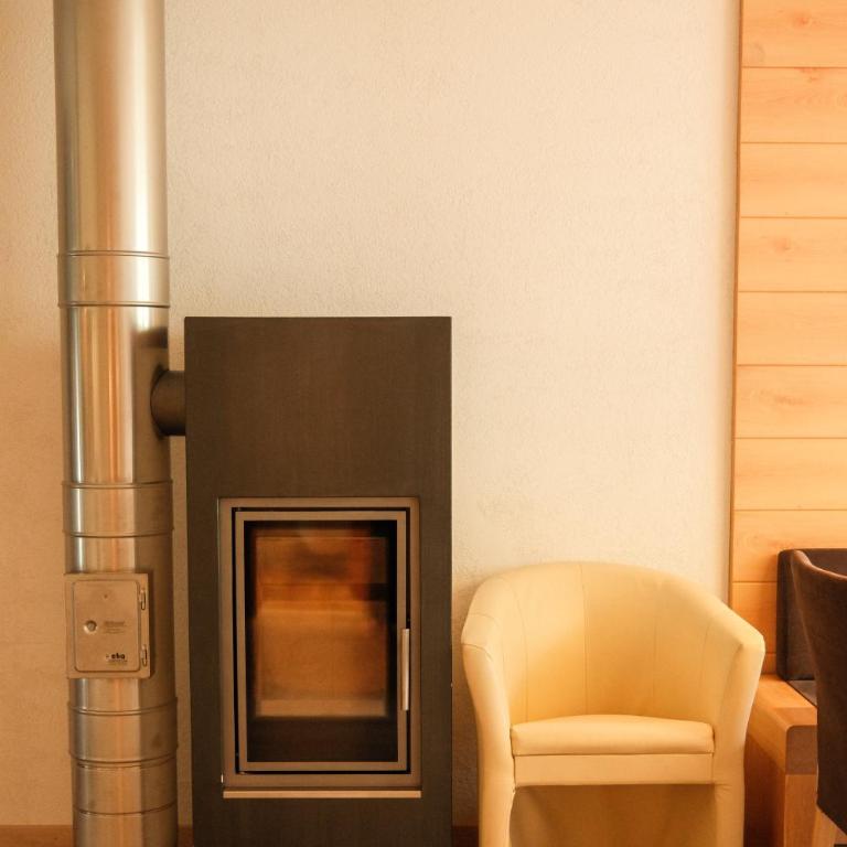 Haus Kella-Egg - Two-Bedroom Apartment with Balcony - 18