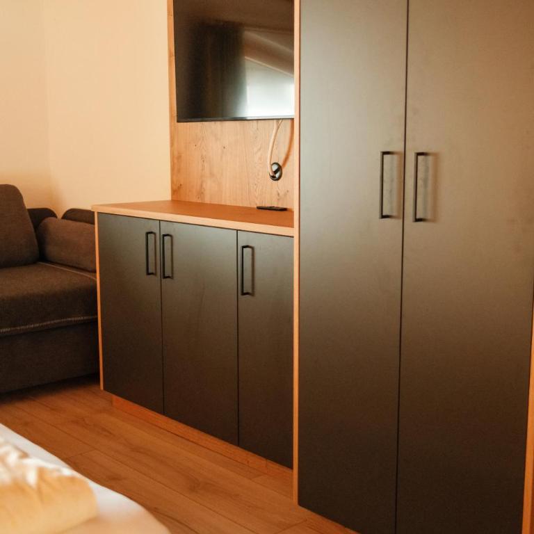Haus Kella-Egg - Two-Bedroom Apartment with Balcony - 22